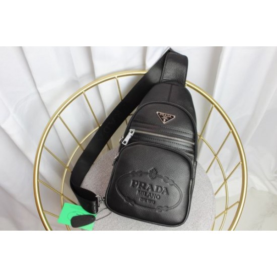 2024FW チェストバッグ PRADA プラダ 今季掲げているブランド
