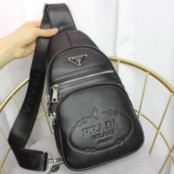 2024FW チェストバッグ PRADA プラダ 今季掲げているブランド