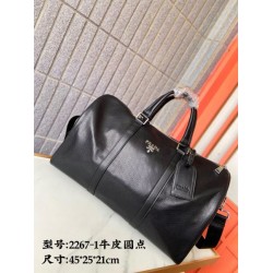 2024FW トラベルバッグ PRADA プラダ 上品なカジュアルコーデに