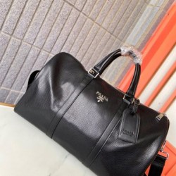 2024FW トラベルバッグ PRADA プラダ 上品なカジュアルコーデに