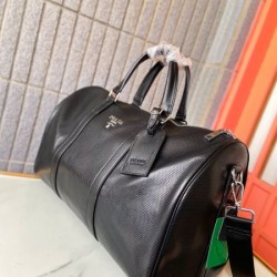 2024FW トラベルバッグ PRADA プラダ 上品なカジュアルコーデに