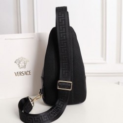 2024FW チェストバッグ VERSACE ヴェルサーチェ 個性的なデザイン