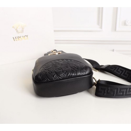 2024FW チェストバッグ VERSACE ヴェルサーチェ 個性的なデザイン