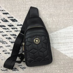 2024FW チェストバッグ VERSACE ヴェルサーチェ 人気高いアイテム