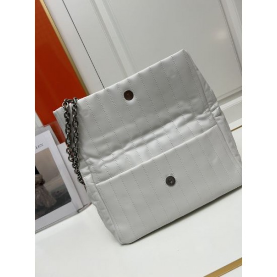 BALENCIAGA バレンシアガ 2024FW 今注目度が上がって トートバッグ BALENCIAGA バレンシアガ 2024FW 今注目度が上がって トートバッグ