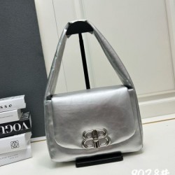 BALENCIAGA バレンシアガ 2024FW この秋冬注目すべき トートバッグ