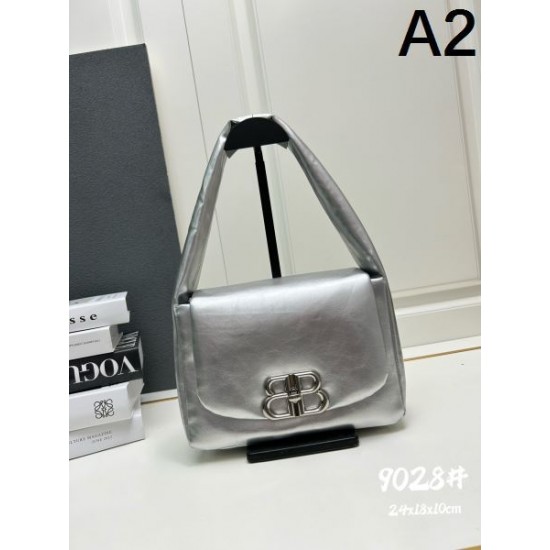 BALENCIAGA バレンシアガ 2024FW この秋冬注目すべき トートバッグ BALENCIAGA バレンシアガ 2024FW この秋冬注目すべき トートバッグ