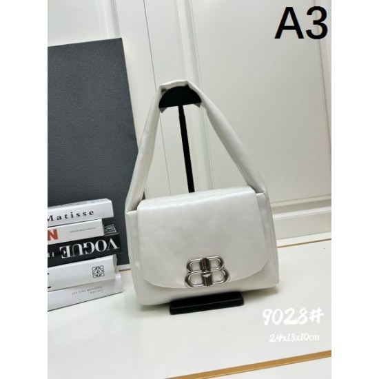 BALENCIAGA バレンシアガ 2024FW この秋冬注目すべき トートバッグ BALENCIAGA バレンシアガ 2024FW この秋冬注目すべき トートバッグ