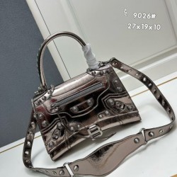 BALENCIAGA バレンシアガ 2024FW 今秋も絶対に流行る トートバッグ