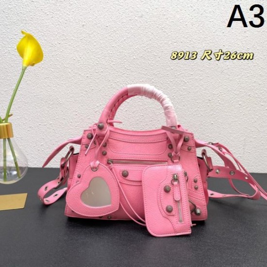 BALENCIAGA バレンシアガ 2024FW 秋に大注目アイテム トートバッグ BALENCIAGA バレンシアガ 2024FW 秋に大注目アイテム トートバッグ