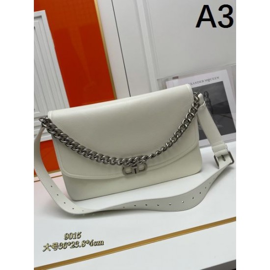 BALENCIAGA バレンシアガ 2024FW ベスト系のアイテム トートバッグ BALENCIAGA バレンシアガ 2024FW ベスト系のアイテム トートバッグ