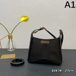 BALENCIAGA バレンシアガ 2024FW 秋冬の流行アイテム トートバッグ