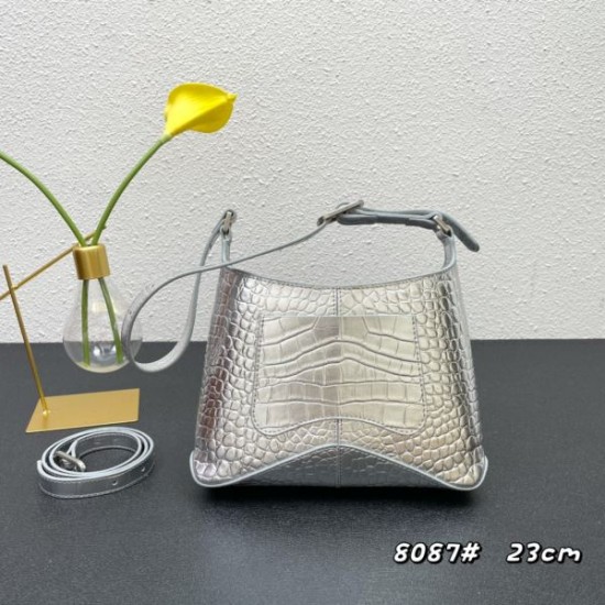 BALENCIAGA バレンシアガ 2024FW 秋冬の流行アイテム トートバッグ BALENCIAGA バレンシアガ 2024FW 秋冬の流行アイテム トートバッグ