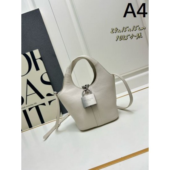 BALENCIAGA バレンシアガ 2024FW リラックス感のある トートバッグ BALENCIAGA バレンシアガ 2024FW リラックス感のある トートバッグ