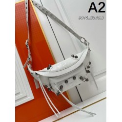 BALENCIAGA バレンシアガ 2024FW 人気セール100%新品 チェストバッグ