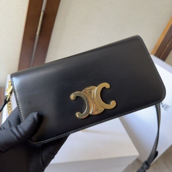 CELINE セリーヌ 2024FW 見た目以上のかっこいい トートバッグ CELINE セリーヌ 2024FW 見た目以上のかっこいい トートバッグ