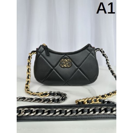 CHANEL シャネル 2024FW ファッションの最先端! ショルダーバッグ CHANEL シャネル 2024FW ファッションの最先端! ショルダーバッグ
