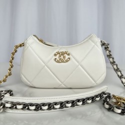 CHANEL シャネル 2024FW ファッションの最先端！ ショルダーバッグ