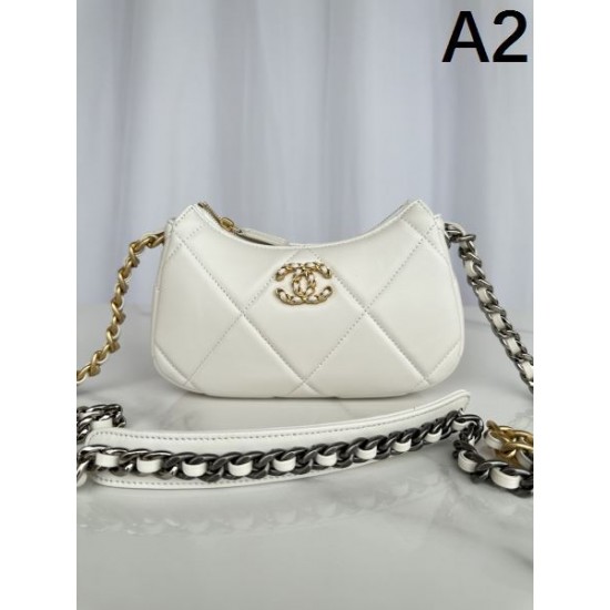 CHANEL シャネル 2024FW ファッションの最先端! ショルダーバッグ CHANEL シャネル 2024FW ファッションの最先端! ショルダーバッグ