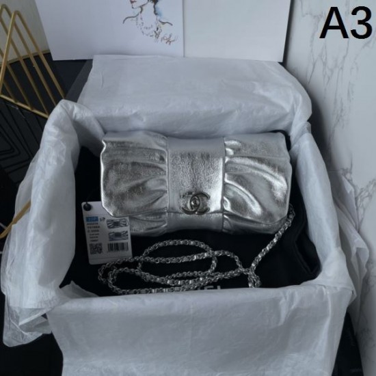 CHANEL シャネル 2024FW 雑誌も街も人気アイテム ショルダーバッグ CHANEL シャネル 2024FW 雑誌も街も人気アイテム ショルダーバッグ