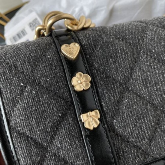 CHANEL シャネル 2024FW この秋冬注目のトップス トートバッグ