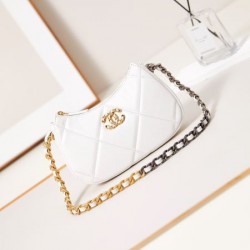 CHANEL シャネル 2024FW 相性が良く断然オススメ トートバッグ