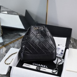 CHANEL シャネル 2024FW 定番のストリートスタイル バックパック