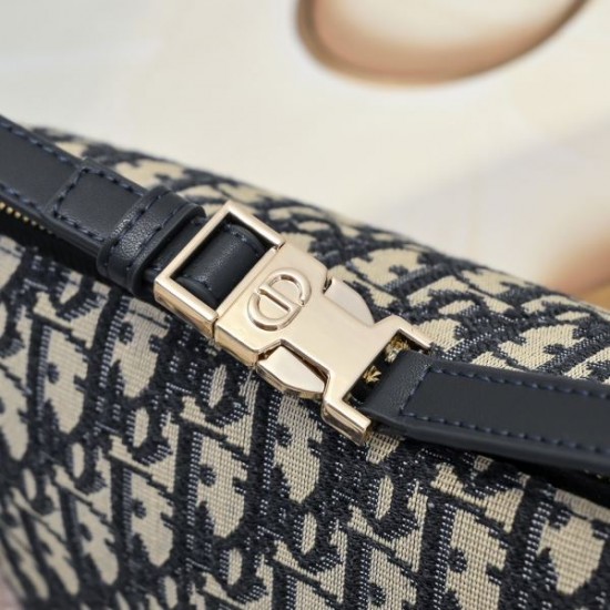 DIOR ディオール 2024FW 引き続き注目のスタイル トートバッグ DIOR ディオール 2024FW 引き続き注目のスタイル トートバッグ