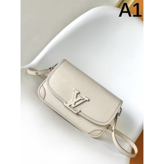LOUIS VUITTON ルイヴィトン 2024FW 今度こそ完売! ショルダーバッグ LOUIS VUITTON ルイヴィトン 2024FW 今度こそ完売! ショルダーバッグ