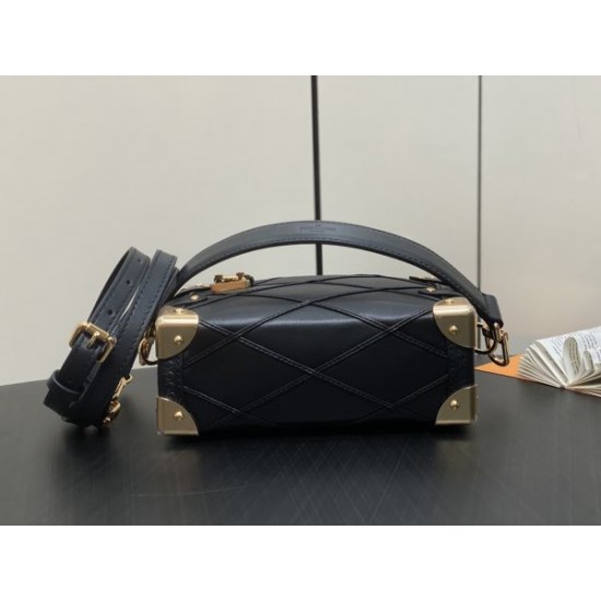 LOUIS VUITTON ルイヴィトン 2024FW 秋冬限定定番 トートバッグ LOUIS VUITTON ルイヴィトン 2024FW 秋冬限定定番 トートバッグ