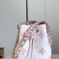 LOUIS VUITTON ルイヴィトン 2024FW 洗練デザイン トートバッグ