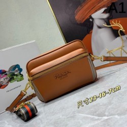 PRADA プラダ 2024FW 今年の秋はこれで決まり ショルダーバッグ