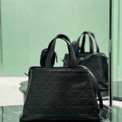 PRADA プラダ 2024FW 大注目国内完売数量限定 トートバッグ