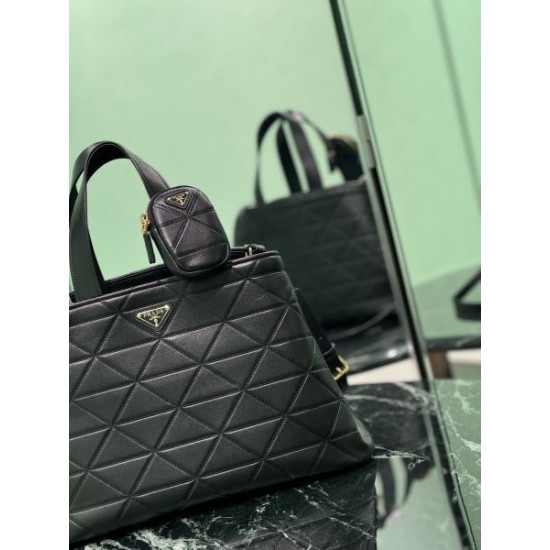 PRADA プラダ 2024FW 大注目国内完売数量限定 トートバッグ