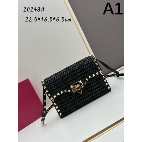VALENTINO ヴァレンティノ 2024FW カラー豊富 ショルダーバッグ