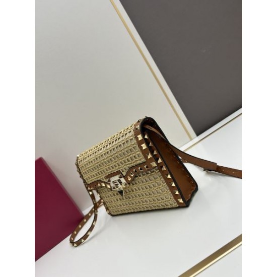 VALENTINO ヴァレンティノ 2024FW カラー豊富 ショルダーバッグ
