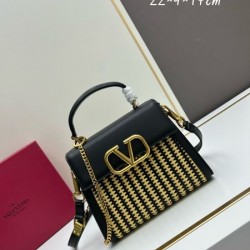 VALENTINO ヴァレンティノ 2024FW 今季新入荷 トートバッグ