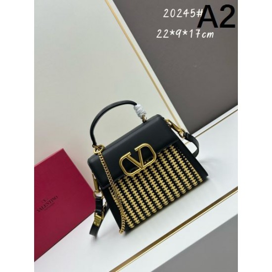 VALENTINO ヴァレンティノ 2024FW 今季新入荷 トートバッグ VALENTINO ヴァレンティノ 2024FW 今季新入荷 トートバッグ