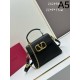 VALENTINO ヴァレンティノ 2024FW 今季新入荷 トートバッグ VALENTINO ヴァレンティノ 2024FW 今季新入荷 トートバッグ
