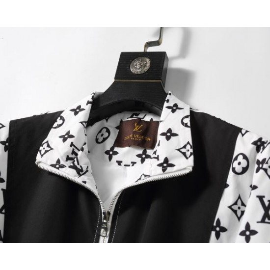 2024FW LOUIS VUITTON ルイヴィトン 新商品☆完売必至 コート 2024FW LOUIS VUITTON ルイヴィトン 新商品☆完売必至 コート