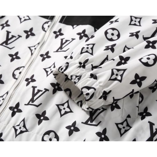 2024FW LOUIS VUITTON ルイヴィトン 新商品☆完売必至 コート 2024FW LOUIS VUITTON ルイヴィトン 新商品☆完売必至 コート
