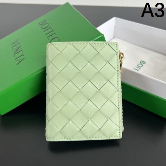BOTTEGA VENETA ボッテガヴェネタ 2024FW 圧倒的な高級感 二つ折り財布 BOTTEGA VENETA ボッテガヴェネタ 2024FW 圧倒的な高級感 二つ折り財布