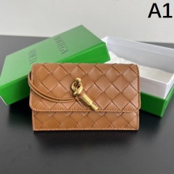 BOTTEGA VENETA ボッテガヴェネタ 2024FW セールお早めに 長財布