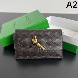BOTTEGA VENETA ボッテガヴェネタ 2024FW セールお早めに 長財布