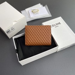 CELINE セリーヌ 2024FW 最新のトレンドを感じされる 三つ折り財布