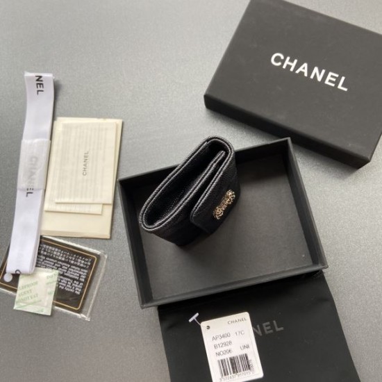 CHANEL シャネル 2024FW ファッションに新しい色 二つ折り財布 CHANEL シャネル 2024FW ファッションに新しい色 二つ折り財布