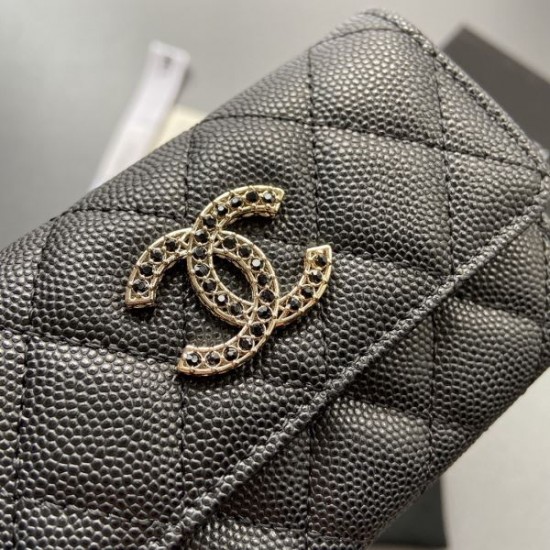 CHANEL シャネル 2024FW ファッションに新しい色 二つ折り財布 CHANEL シャネル 2024FW ファッションに新しい色 二つ折り財布