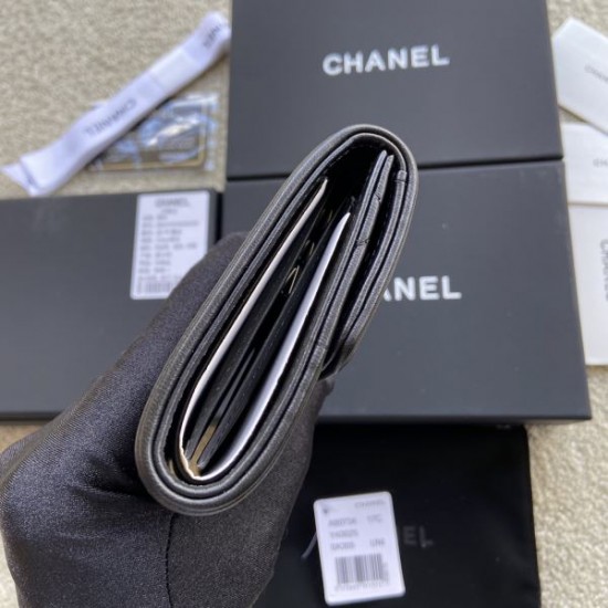 CHANEL シャネル 2024FW 今シーズン最注目のトレンド 三つ折り財布 CHANEL シャネル 2024FW 今シーズン最注目のトレンド 三つ折り財布