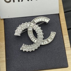 2025SS CHANEL シャネル 上品ですっきり、好感度抜群 ブローチ