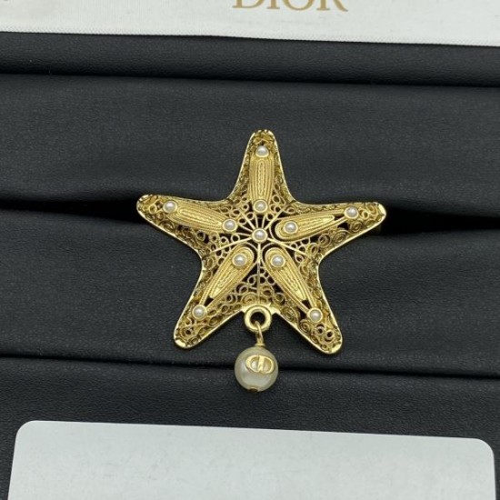 2025SS DIOR ディオール 今やセレブ御用達で大人気の ブローチ
